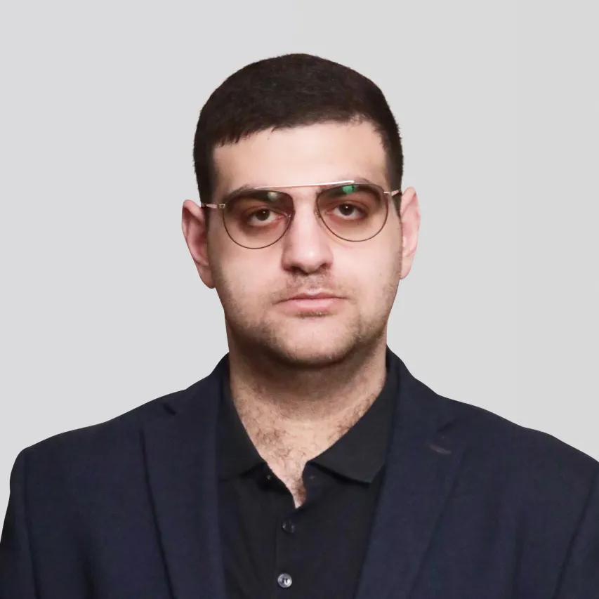 Эмиль Саркисов 