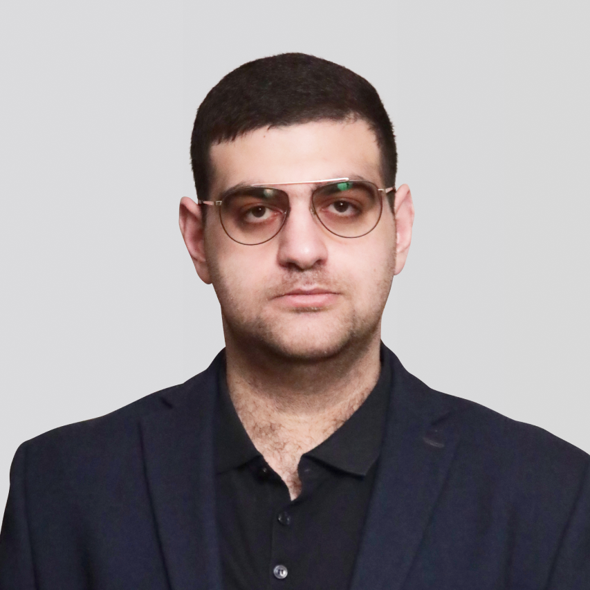 Эмиль Саркисов 